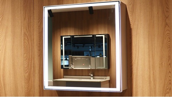 多功能智能浴室镜柜，开启精致的居家生活。