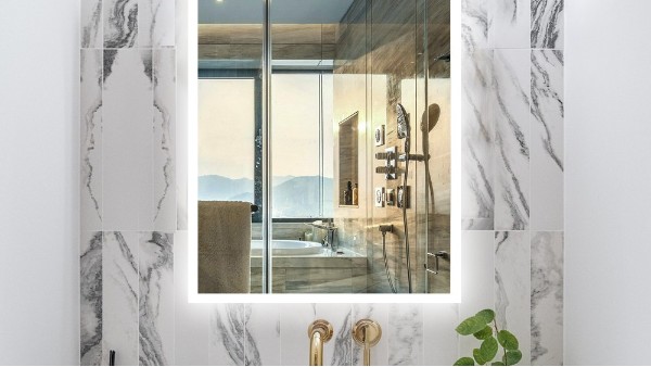 卫生间智能浴室镜：个性化定制的美妆良伴