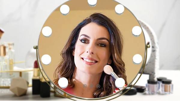 灯泡化妆镜：美容与智能的完美结合
